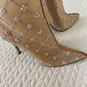 Chic Tan Studded Women's Heeled Boots